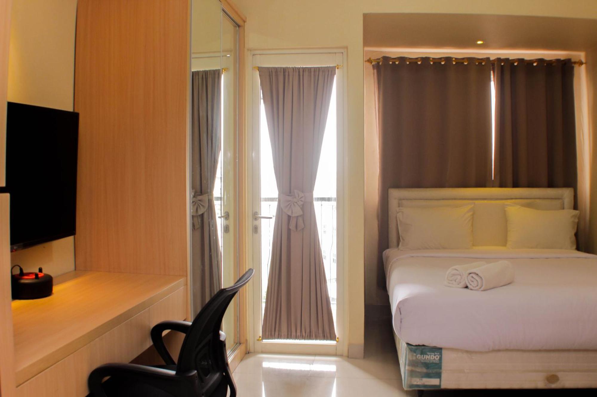 Comfort At Oasis Cikarang By Travelio Bekasi